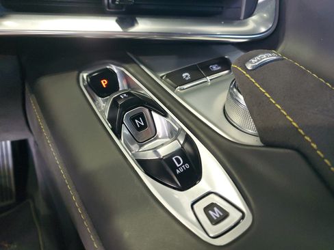 Used 2022 Chevrolet Corvette Stingray Premium Cpe w/ Z51 Performance Package RWD image 28