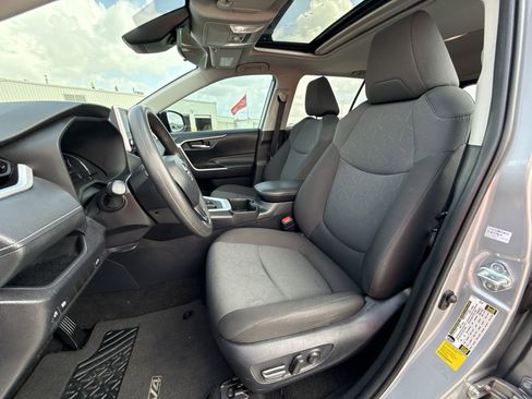 Certified 2024 Toyota RAV4 XLE w/ Convenience Package FWD image 13