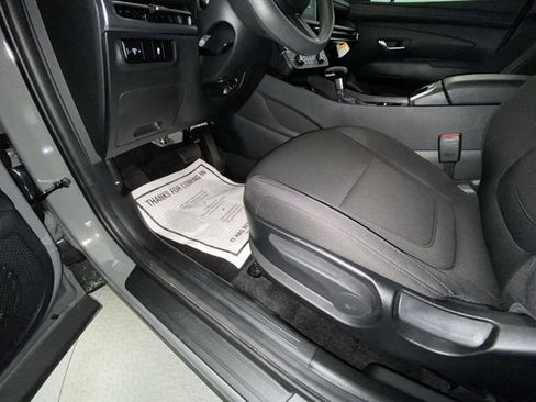 Used 2026 Hyundai Tucson SE FWD image 12