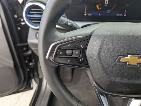 Certified 2025 Chevrolet Trax LT w/ LT Convenience Package image 25