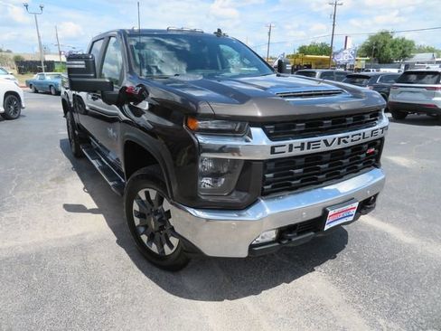 Used 2021 Chevrolet Silverado 2500 LT w/ Texas Edition AWD/4WD image 3