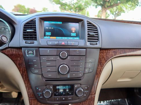 Used 2013 Buick Regal Premium FWD image 24