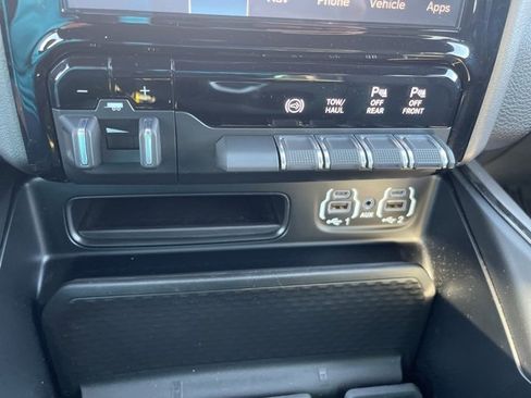 Used 2024 RAM 2500 Rebel image 27