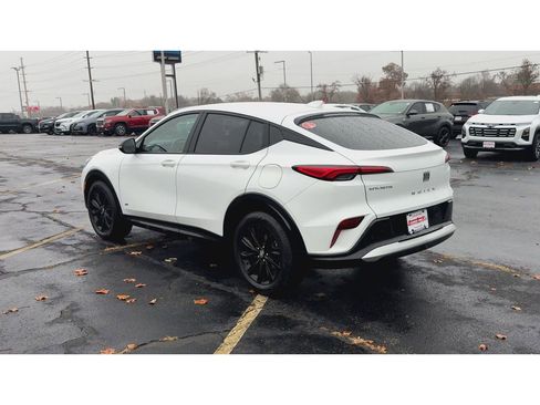 Certified 2025 Buick Envista Sport Touring image 6