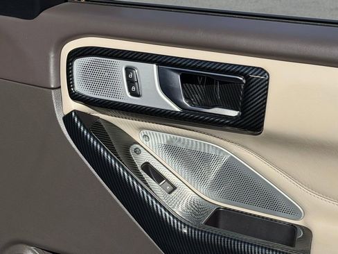 Used 2020 Ford Explorer Platinum w/ Premium Technology Package image 38