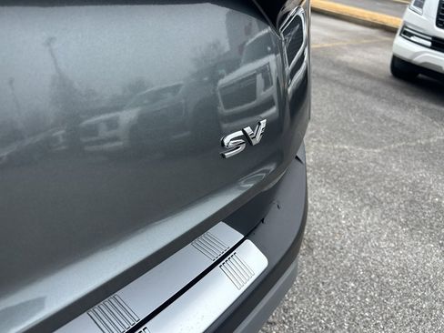 Used 2023 Nissan Rogue SV image 9