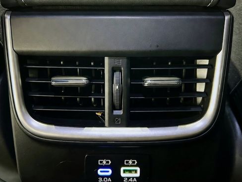Used 2024 Subaru Outback Premium AWD/4WD image 17