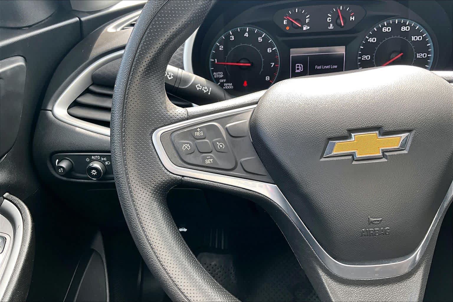 Used 2022 Chevrolet Malibu LT FWD image 24