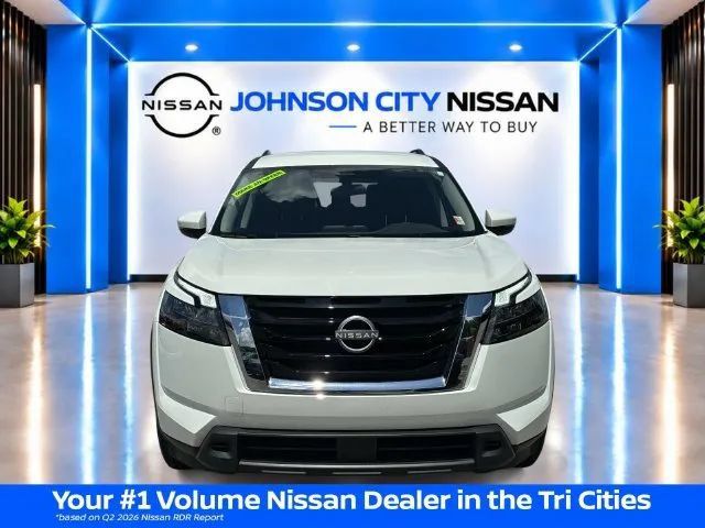 Certified 2025 Nissan Pathfinder SV AWD/4WD image 9