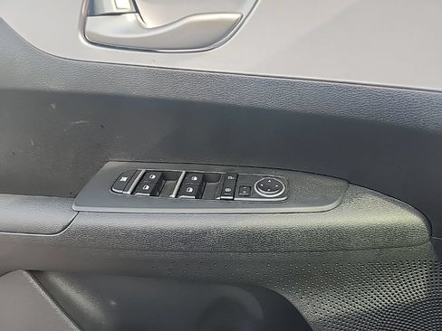 Used 2024 Kia Forte LXS FWD image 25