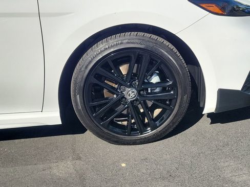 Used 2025 Toyota Camry SE image 5