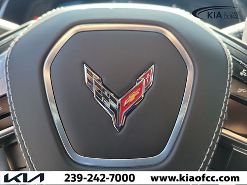Used 2025 Chevrolet Corvette Stingray Convertible w/ 1LT RWD image 30