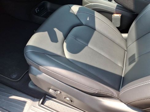 New 2027 Chrysler Pacifica Select FWD image 20