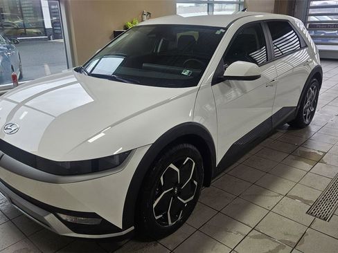 Used 2024 Hyundai Ioniq 5 SEL AWD/4WD image 3