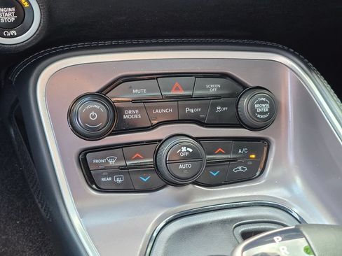 Used 2022 Dodge Challenger R/T Scat Pack w/ Driver Convenience Group RWD image 25