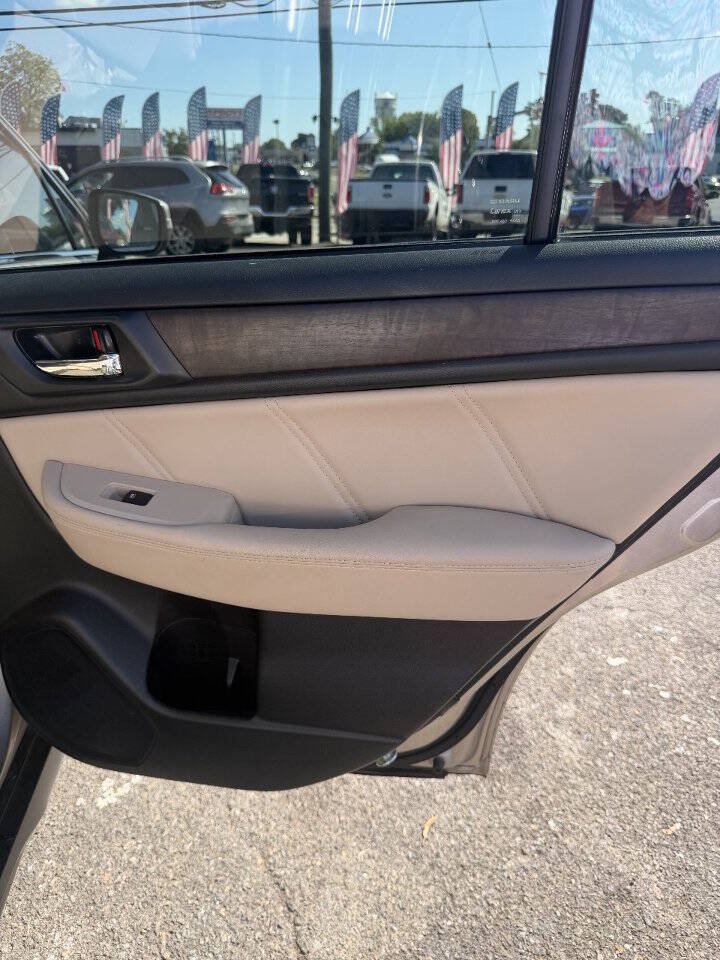 Used 2018 Subaru Outback 3.6R Limited AWD/4WD image 13