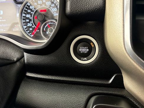 Used 2019 RAM 1500 Laramie RWD image 26