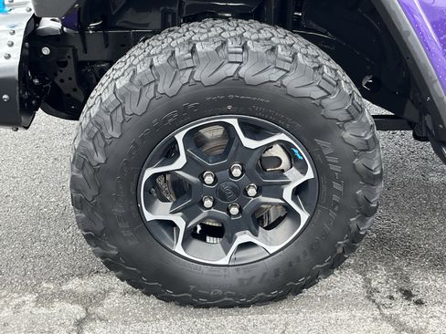 Used 2023 Jeep Wrangler Unlimited Rubicon 4xe w/ Steel Bumper Group AWD/4WD image 11