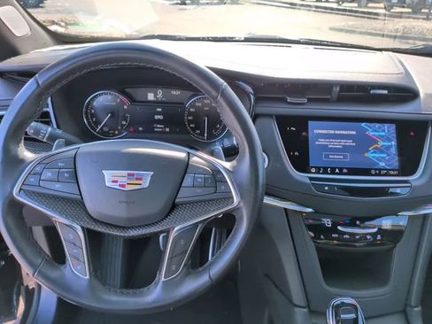 Certified 2022 Cadillac XT5 Sportv w/ LPO, Floor Liner Package image 30