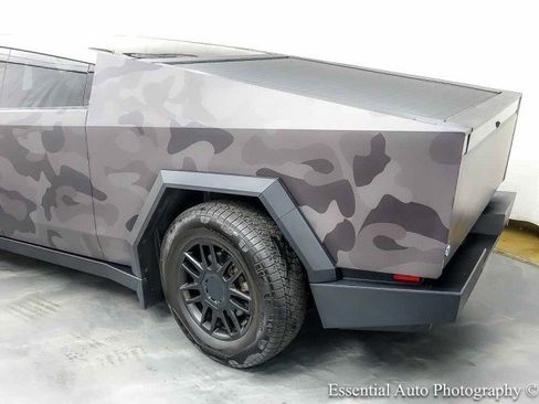 Used 2024 Tesla Cybertruck Cyberbeast AWD/4WD image 10