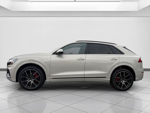 Used 2023 Audi Q8 Premium Plus AWD/4WD image 2