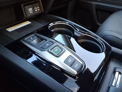 Certified 2022 Honda Pilot Elite image 25