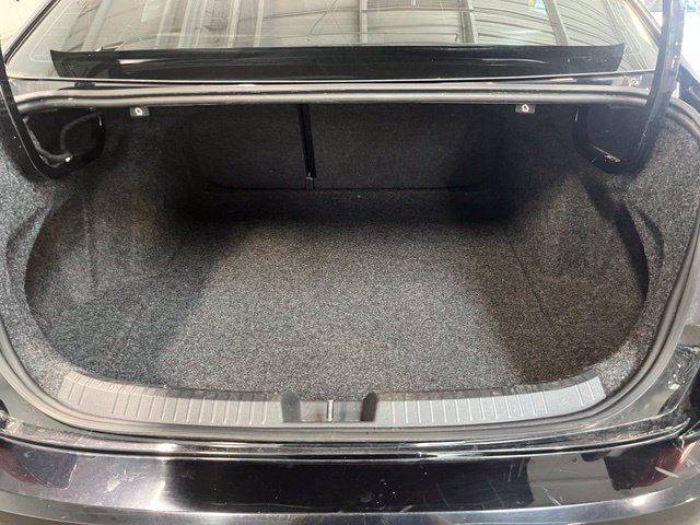Used 2019 Volkswagen Jetta GLI FWD image 18