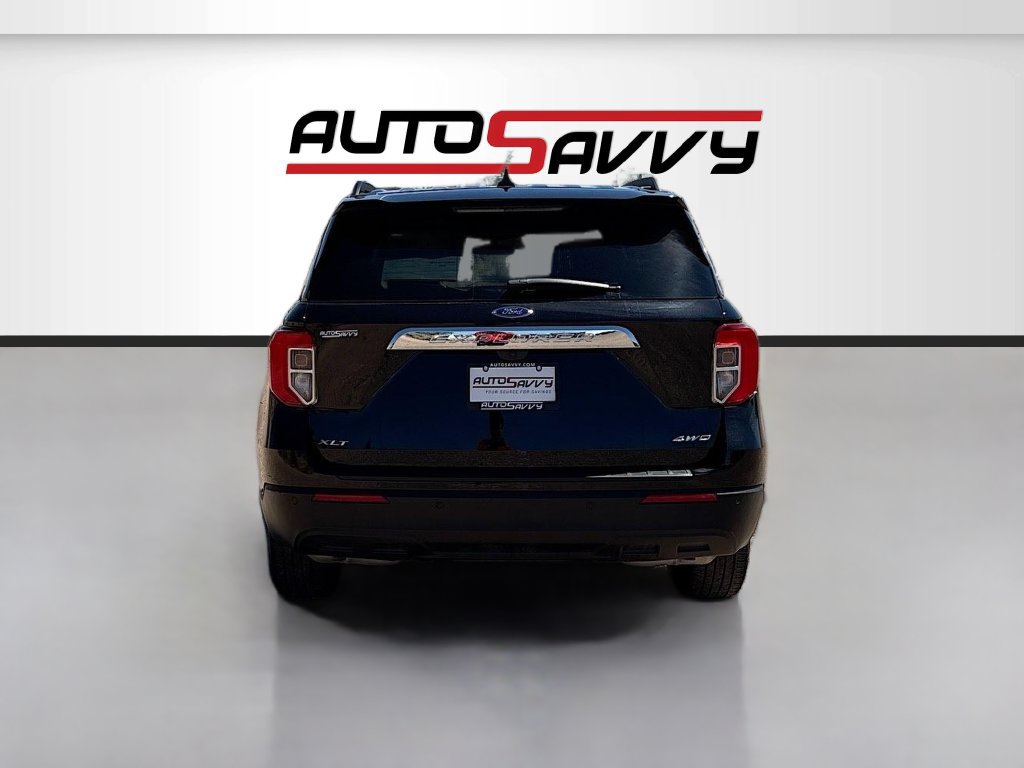 Used 2024 Ford Explorer XLT AWD/4WD image 6