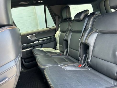 Used 2025 Ford Expedition Tremor AWD/4WD image 9