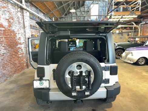 Used 2015 Jeep Wrangler Sahara w/ Connectivity Group image 52