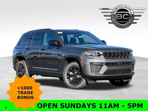 New 2026 Jeep Grand Cherokee Altitude AWD/4WD image 1