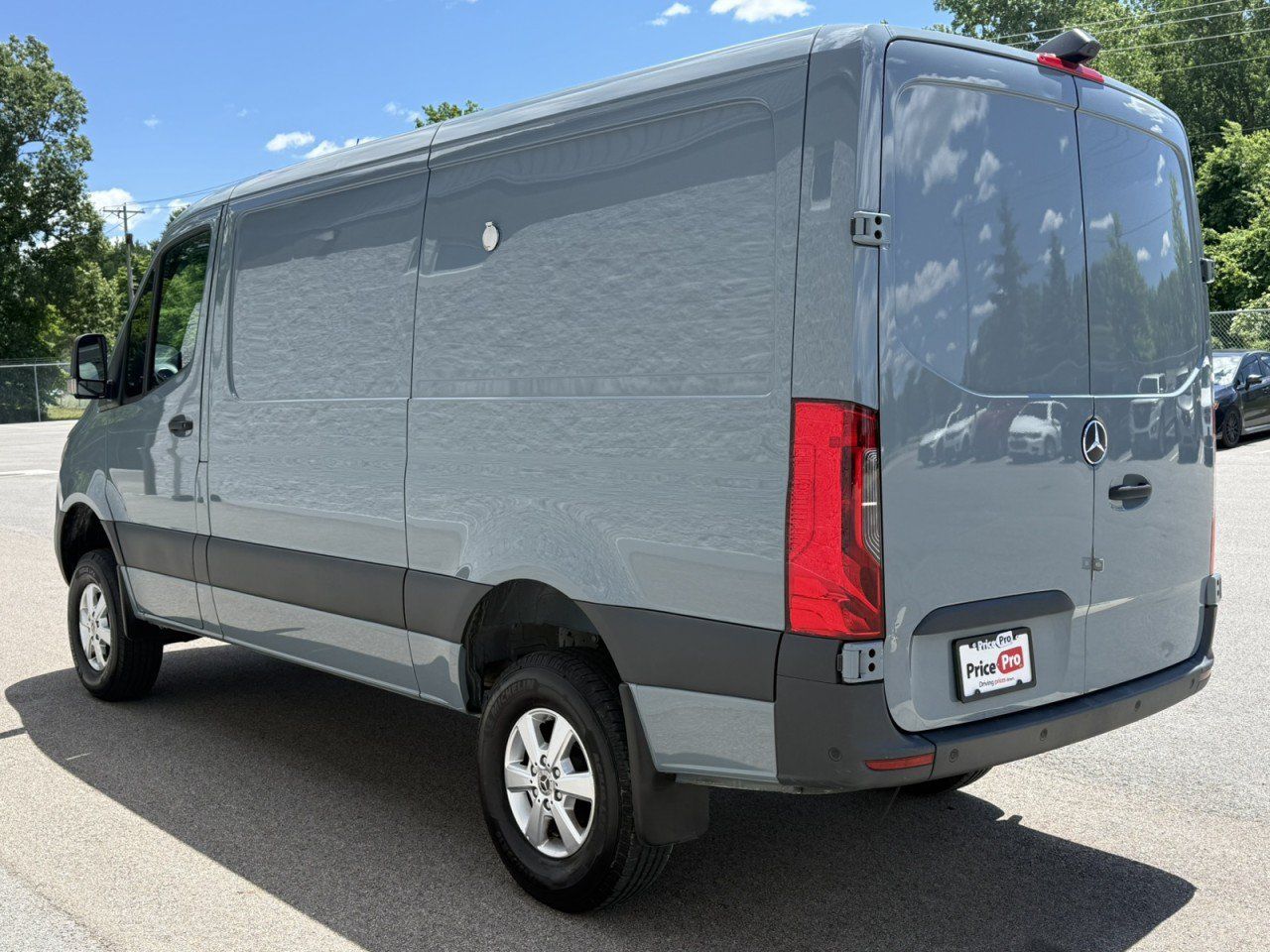 Used 2024 Mercedes-Benz Sprinter 2500 image 5