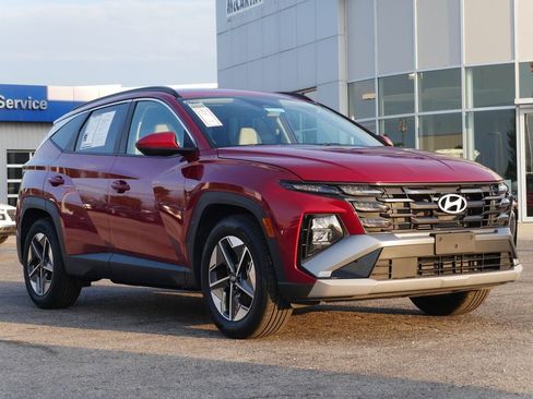 Used 2025 Hyundai Tucson SEL FWD image 2