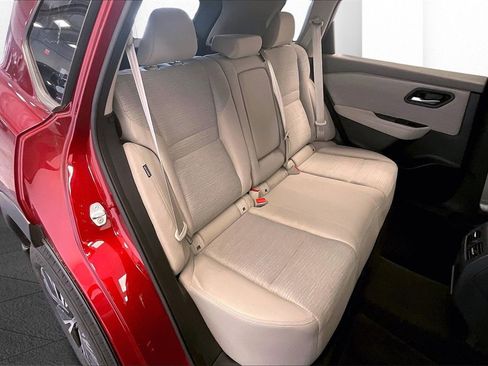 Certified 2021 Nissan Rogue SV image 18