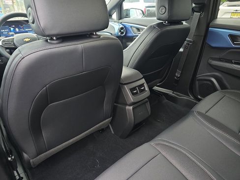 New 2026 Chevrolet Equinox EV LT image 19