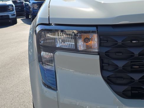 New 2025 Ford Maverick XLT w/ XLT Luxury Package image 8