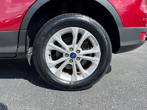 Used 2017 Ford Escape SE w/ Equipment Group 201A FWD image 28