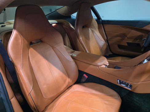 Used 2016 Aston Martin Vanquish RWD image 21