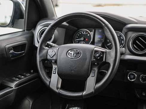 Certified 2023 Toyota Tacoma TRD Off-Road w/ Advanced Technology Package AWD/4WD image 16