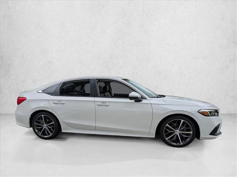 Used 2024 Honda Civic Touring image 4