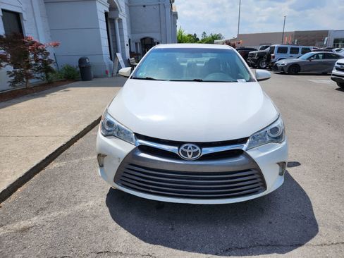 Used 2015 Toyota Camry LE FWD image 8