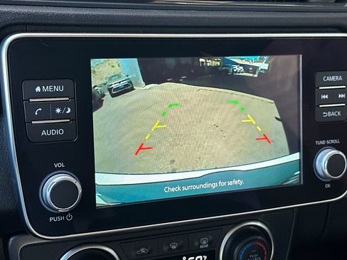 Used 2024 Nissan Leaf S FWD image 19