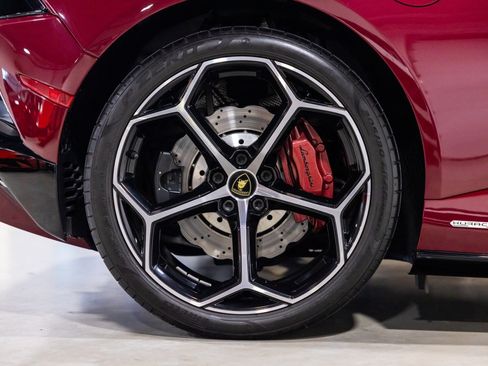 Used 2022 Lamborghini Huracan EVO RWD image 26