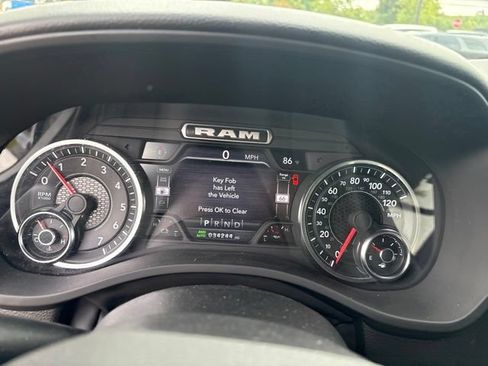 Used 2023 RAM 1500 Big Horn AWD/4WD image 24