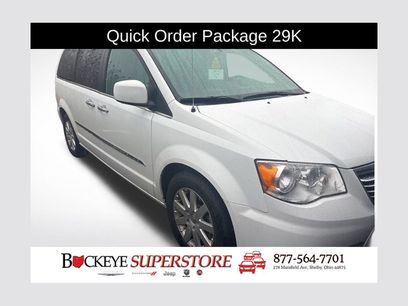 Used 2016 Chrysler Town & Country Touring w/ Driver Convenience Group