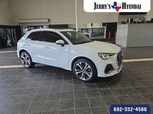 Used 2021 Audi Q3 2.0T Premium Plus w/ Premium Plus Package AWD/4WD image 2