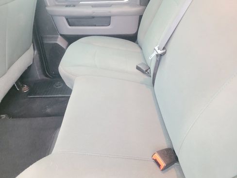 Used 2020 RAM 1500 Classic SLT AWD/4WD image 18