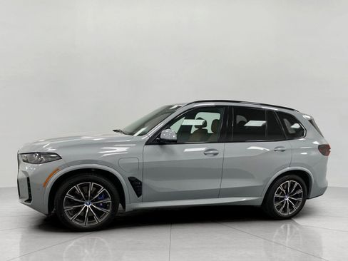 Used 2024 BMW X5 xDrive50e w/ Executive Package AWD/4WD image 9
