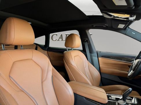 Used 2018 BMW 640i Gran Turismo xDrive image 14