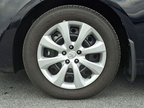 Certified 2025 Toyota Corolla LE image 8